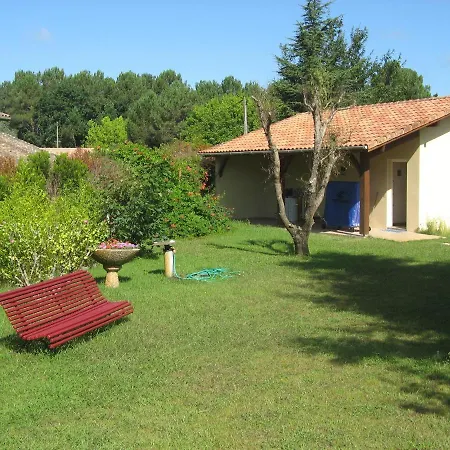 Maison Avec Piscine Proche Contis Vakantiehuis Saint-Julien-en-Born